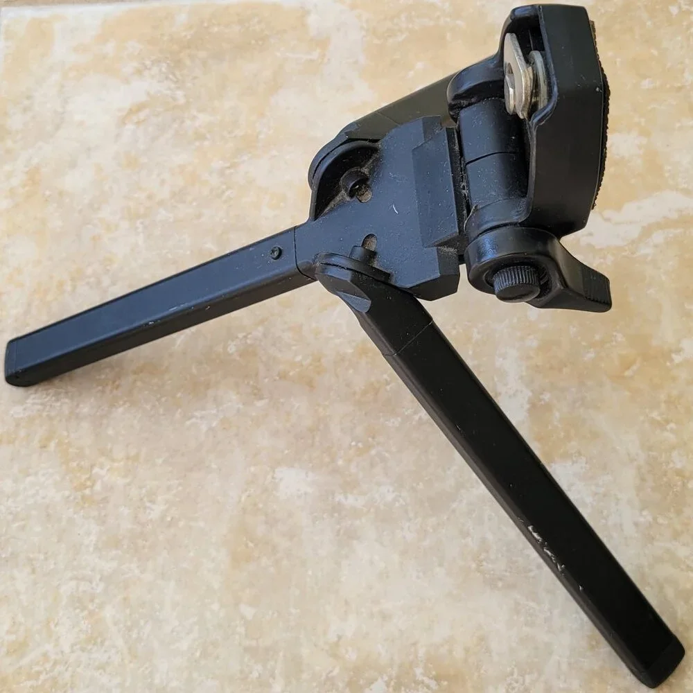 Portable Camera Stand, Retractable Mini Tripod